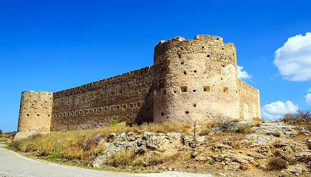 Imeri Gramvousa is a small island near Balos Bay, Crete, known for its Venetian fortress built in 1582 to defend against the Ottomans. Captured by Cretan rebels in 1825 during the Greek War of Independence, it became a pirate stronghold.
