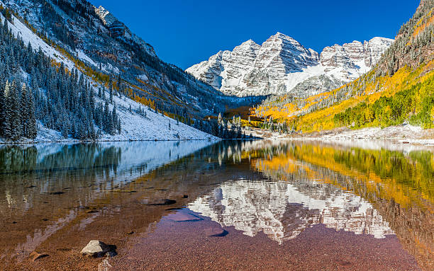 istock Maroon Bells national park in Falls, Aspen, CO 490658625