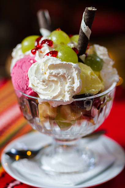 istock Delicious vanilla sundae with strawberry 490685244
