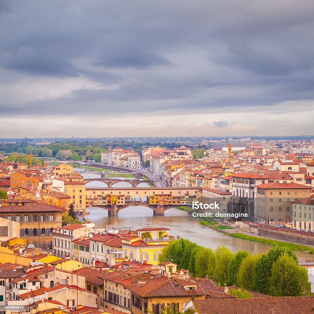Ponte vecchio a Firenze - Foto stock royalty-free di Primavera
