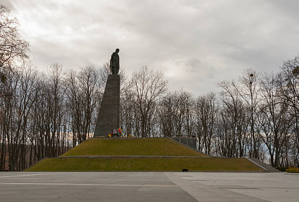 istock Taras Shevchenko monument in Kaniv 490732997