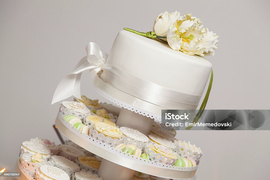 Pastel de bodas - Foto de stock de Boda libre de derechos