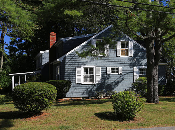 nouvelle-angleterre maison, ogunquit, maine, aux états-unis. - house residential structure maine colonial style photos et images de collection