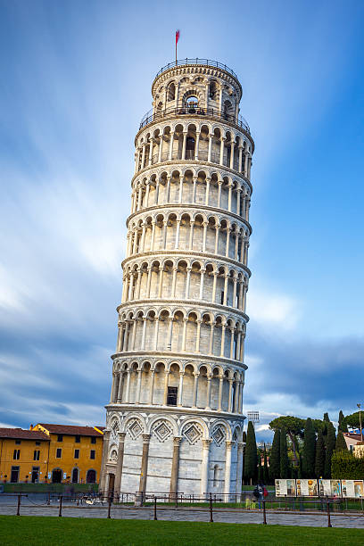 istock Famous Leaning Tower of Pisa 490776417