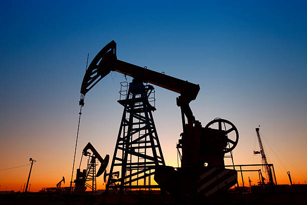 istock Oil pump, oil industry equipment 490801570