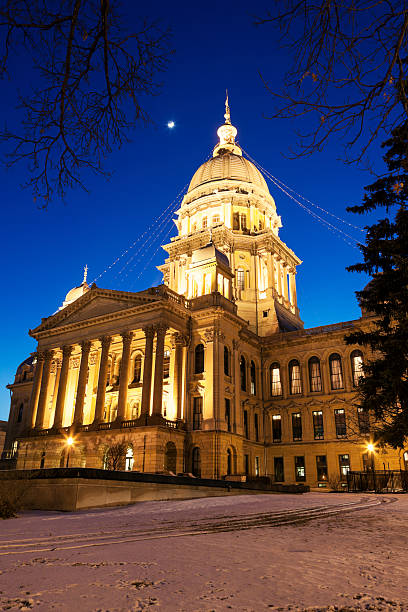 istock State Capitol of Illinois 490803164