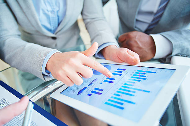 istock Review of fluctuations 490812174