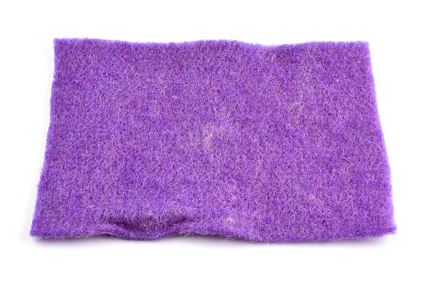 púrpura abertura parche sobre fondo blanco inclinación punto de vista - felt tipped fotografías e imágenes de stock