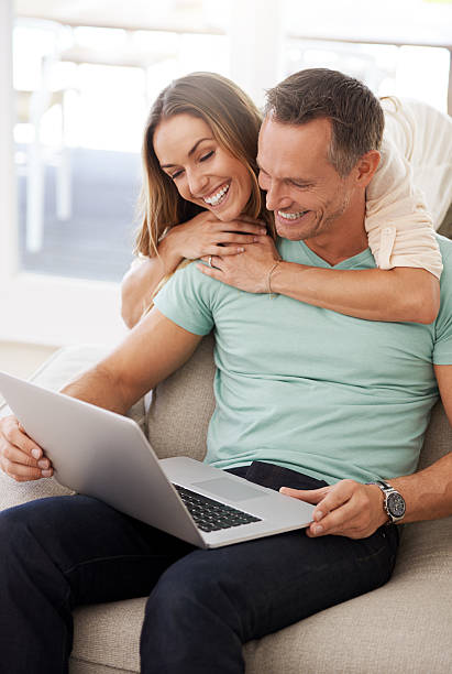 istock Doing a little bit of bonding and browsing 490815762