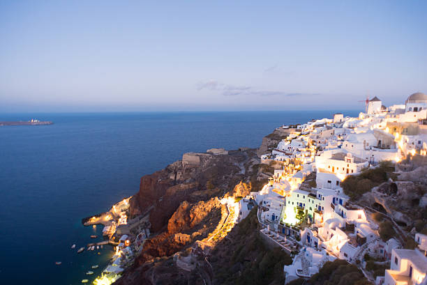 istock Oia, Santorini at dusk 490820397
