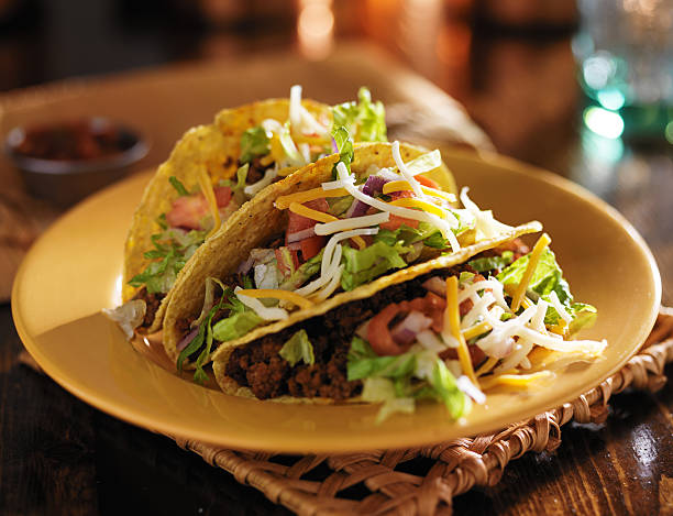 istock platter of three beef hard shell tacos 490820470