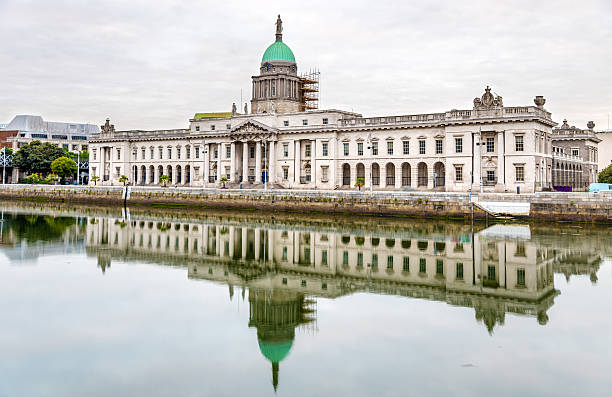 istock View of the Custom House in Dublin 490845702