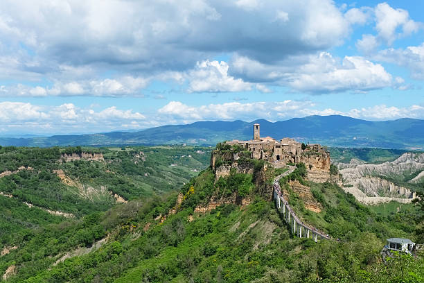istock Overview of Civita di Bagnoregio 490880001