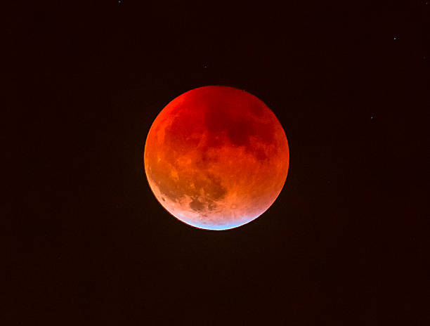 super blut moon - full moon moon lunar eclipse red stock-fotos und bilder