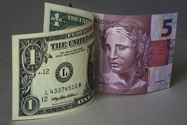 dollar und real - currency us paper currency five dollar bill usa stock-fotos und bilder