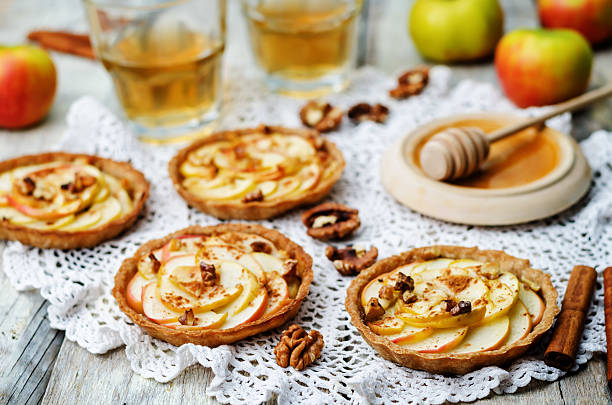 istock Rye tartlets with apples, cinnamon, honey and walnuts 490938298