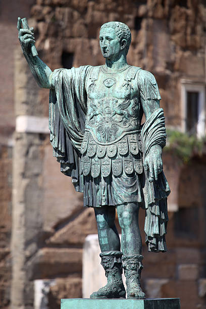 황후상 caesari nervae augustus, 로마, 이탈리아 - julius caesar augustus caesar statue rome 뉴스 사진 이미지