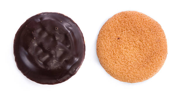 jaffa tortas (aislado en blanco - biscuit brown cake unhealthy eating fotografías e imágenes de stock