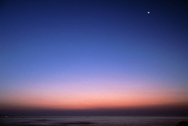 istock Crescent moon of daybreak 490959206