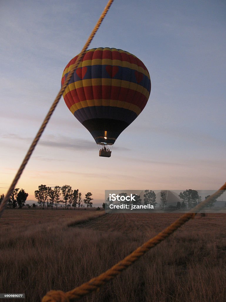 Полет на воздушном шаре - Стоковые фото В пути роялти-фри