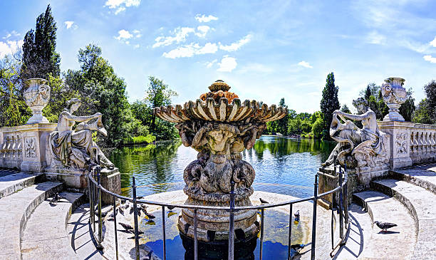 istock Fountain in Kensington Gardens 491021042