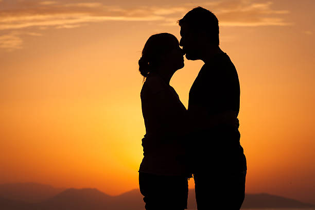 istock Kissing Couple 491044348