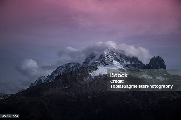 Foto de Wandern Em Den Bergen Alpen Von Schweiz Frankreich Österreich e mais fotos de stock de Amor