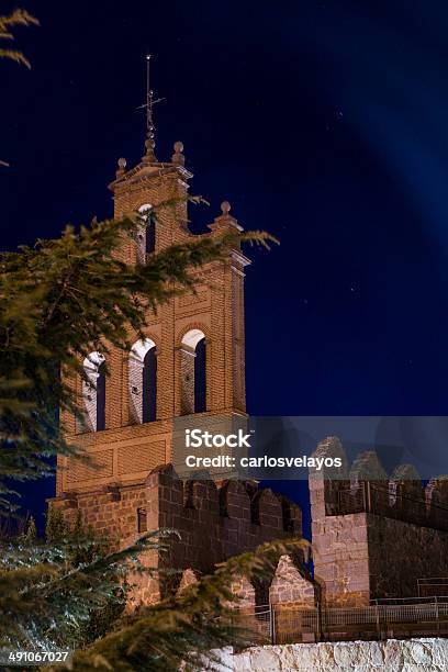 Paredes De Ávila Foto de stock y más banco de imágenes de Arquitectura - Arquitectura, Castillo - Estructura de edificio, España