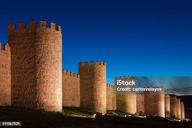 Ściany Z Avila - zdjęcia stockowe i więcej obrazów Architektura - Architektura, Avila, Fort