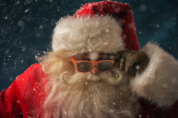 istock Santa Claus wearing sunglasses 491085180