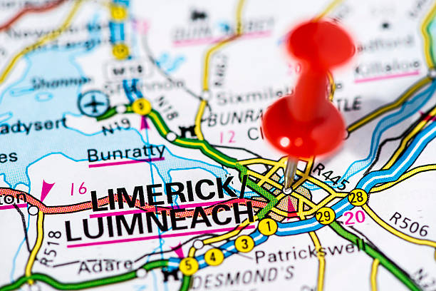 istock European cities on map series: Limerick 491141349