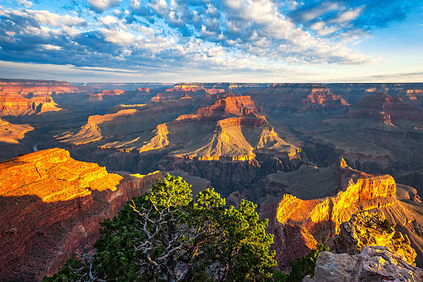 istock View of morning light at Grand Canyon 491141355