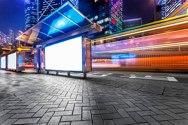 moderna publicidad cajas de control de luces de la ciudad de hong kong - hong kong asia skyline night fotografías e imágenes de stock