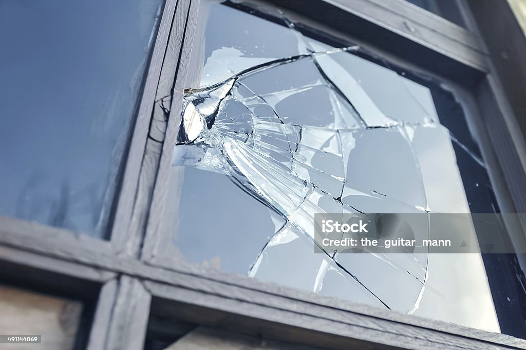 Rotura de vidrio - Foto de stock de Roto libre de derechos