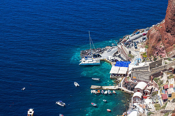 istock Santorini bay with many tourists 491149754