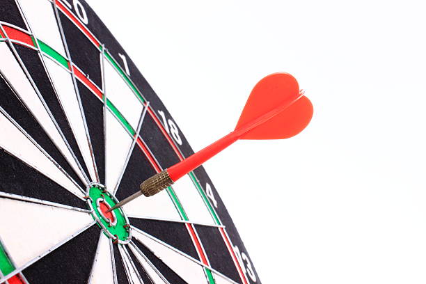 istock Dart in bull's-eye 491187594