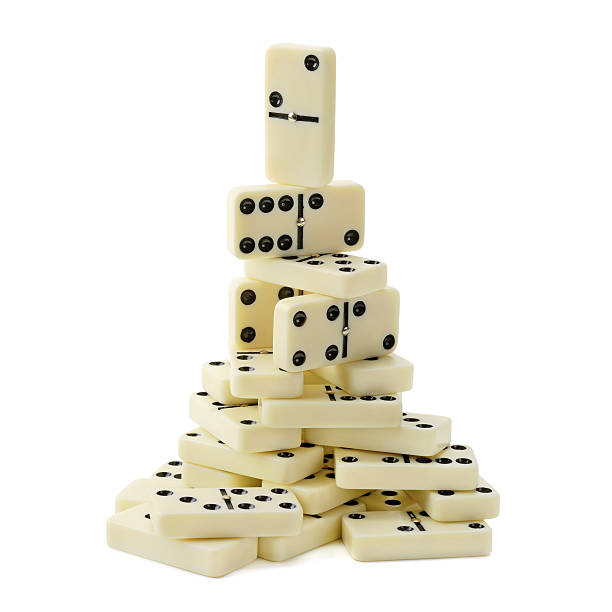 pyramid of dominoes - domino sport leisure activity group of objects zdjęcia i obrazy z banku zdjęć