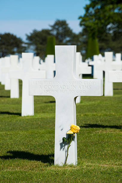 istock Unknown soldier at Normandy, France 491204439