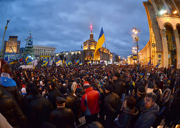 rivoluzione dell'ucraina, euromaidan. - outcry foto e immagini stock
