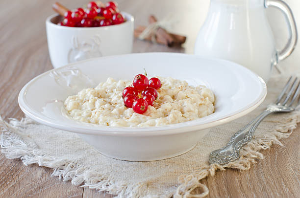 istock Milk porridge with berries 491247923