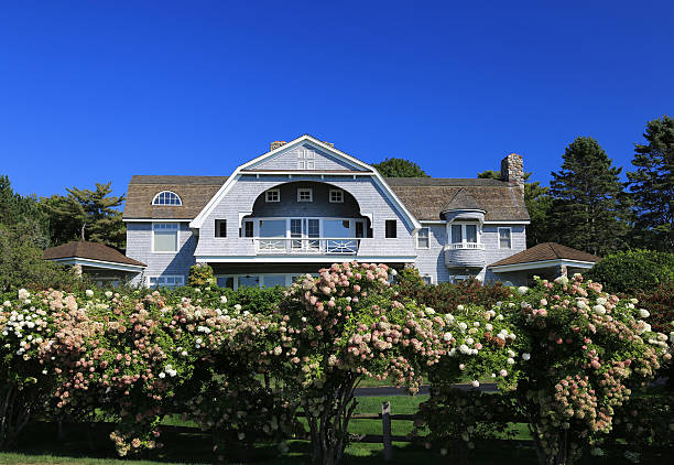 hôtel de luxe de la nouvelle-angleterre, kennebunkport, maine, aux états-unis. - travel destinations polarizer outdoors luxury photos et images de collection