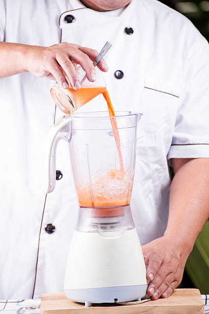 istock Chef pouring Thai Tea to Blender 491316874