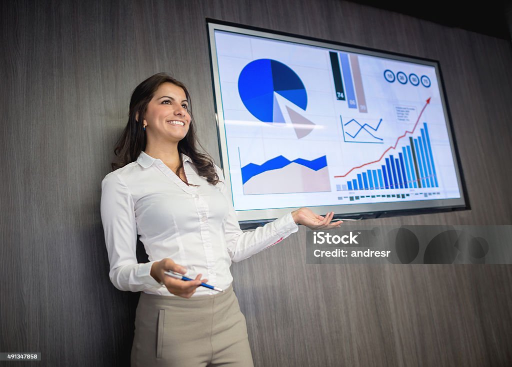 Business-Frau macht eine Präsentation - Lizenzfrei Präsentation - Rede Stock-Foto