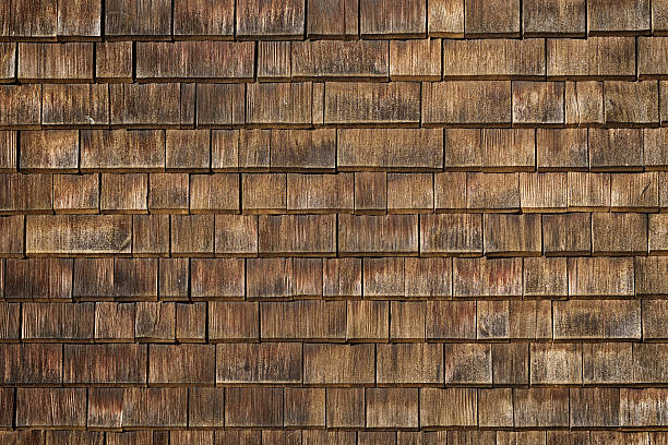 typowe fasada konstrukcja tle drewna żwir - siding wood shingle house wood zdjęcia i obrazy z banku zdjęć