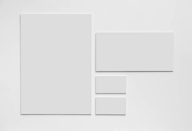 gray simple artículos de papelería modelo plantilla sobre fondo blanco - tarjeta de negocios fotografías e imágenes de stock