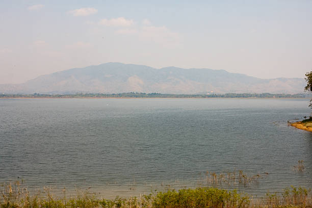 istock landscape natural lake 491512336