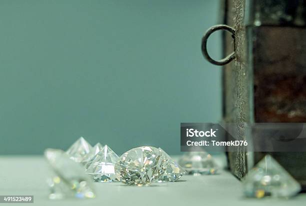 Foto de Diamantes e mais fotos de stock de Beleza - Beleza, Beleza natural - Natureza, Caixa de Joias