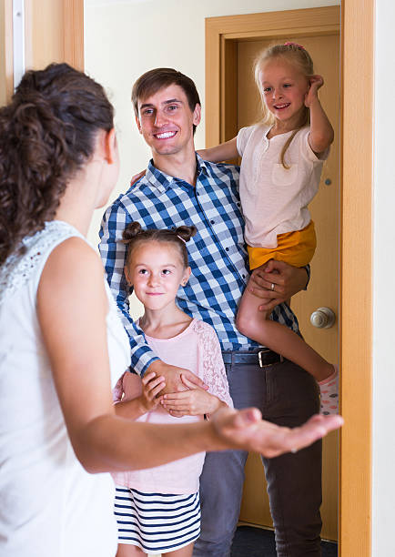 istock Happy meeting at the doorway 491575528