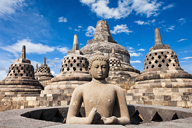 temple de borobudur - borobudur ruins photos et images de collection