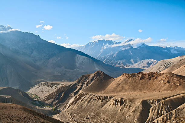 paisaje de mustang superior - muktinath fotografías e imágenes de stock